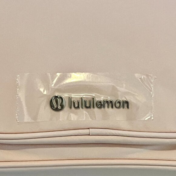 NWT Flush Pink lululemon Crossbody Bag with Nano Pouch 2L - Picture 8 of 11